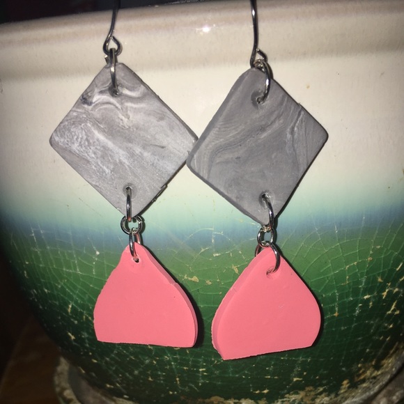 Peach & Marble Dangle Earrings - Picture 1 of 3